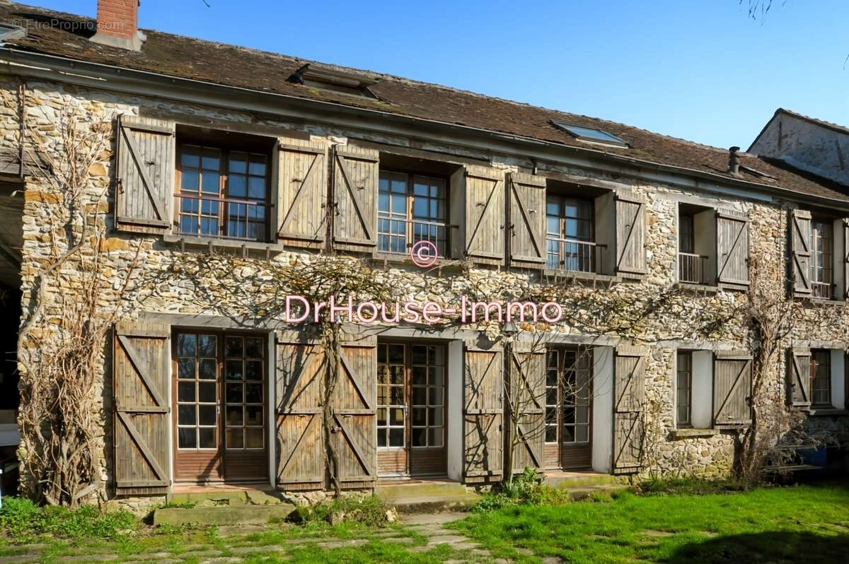 Maison à BUSSY-SAINT-GEORGES