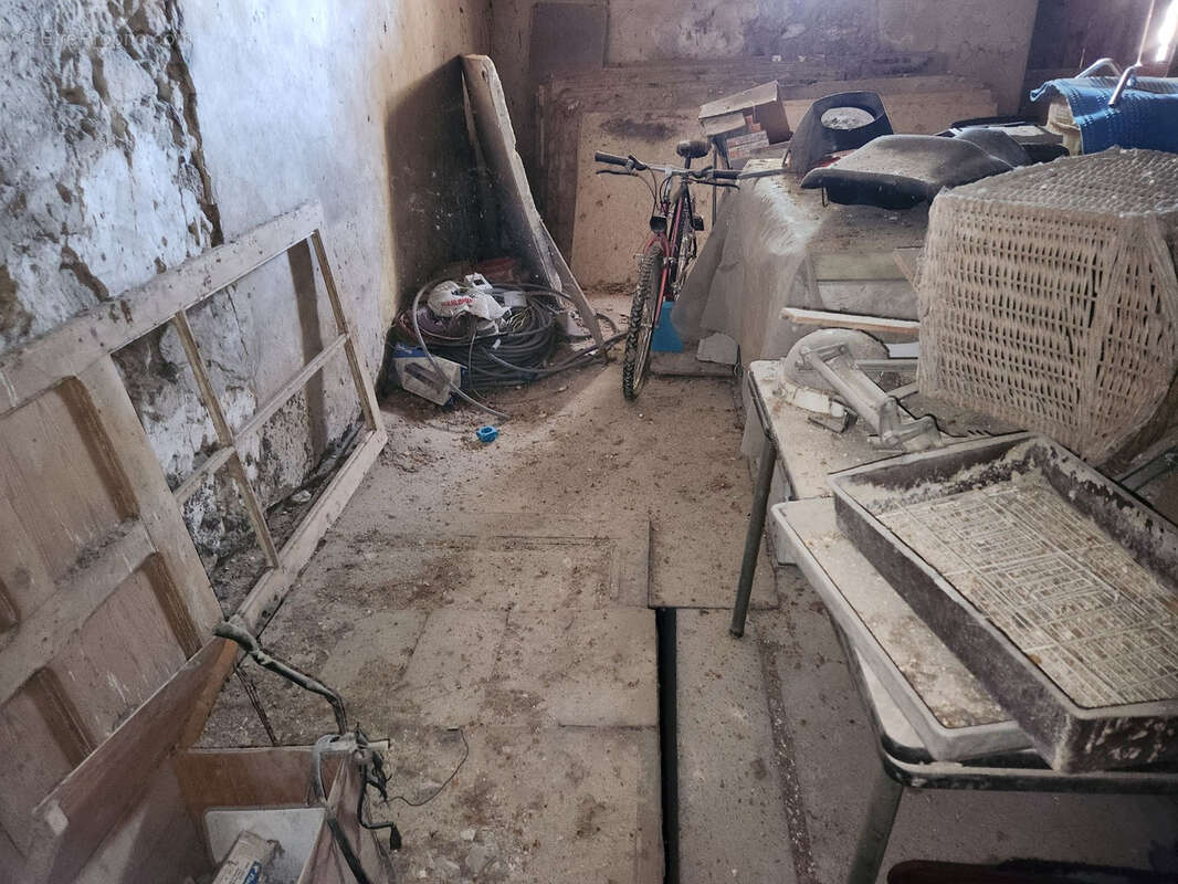 Maison à SAINTE-CECILE-LES-VIGNES