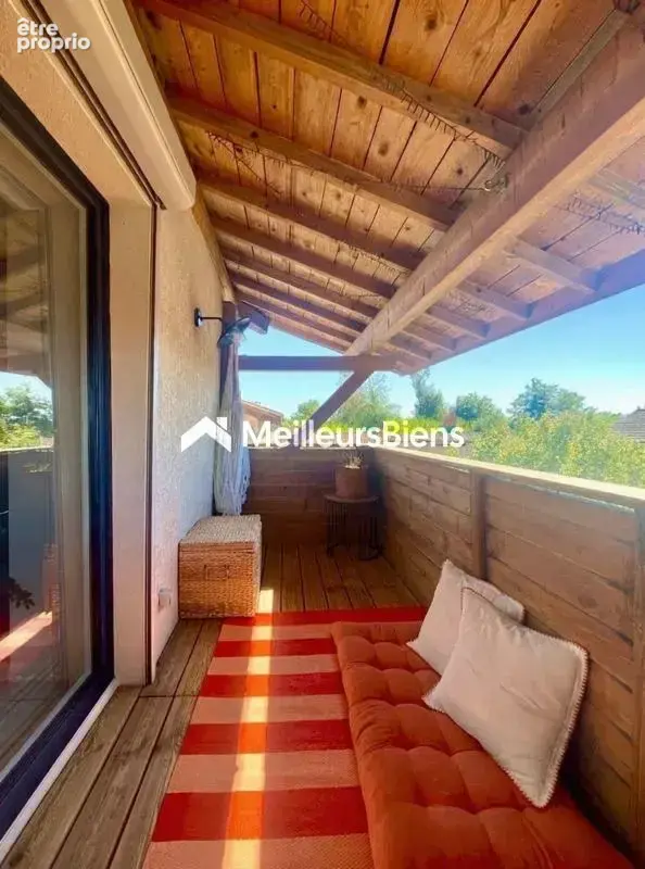 Appartement 4 pièces de 85 m² rénové avec balcon et stationnement - photo 9