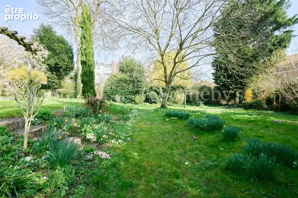 Mons-en-Baroeul, maison de maitre, garage et jardin - photo 8