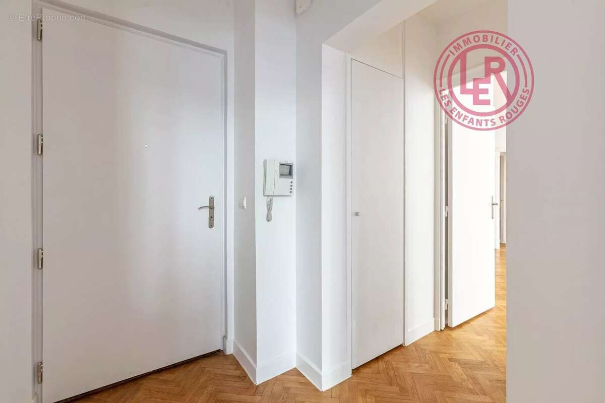 Appartement à PARIS-3E