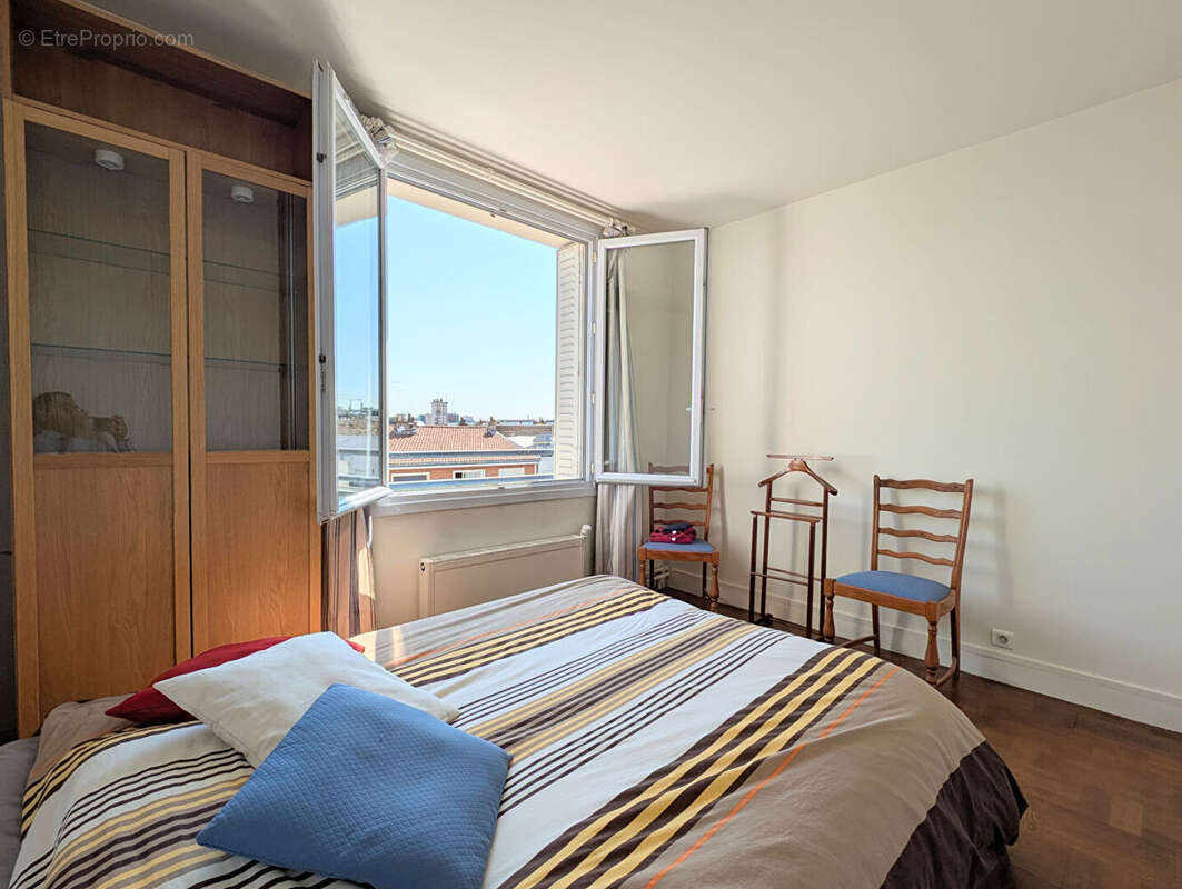 Magnifique appartement en dernier étage avec balcon - Asnières - photo 6