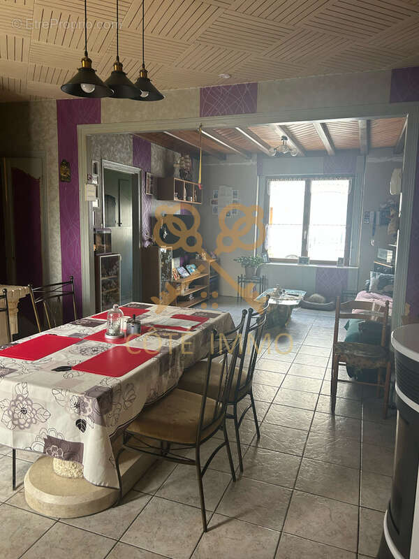 Maison à AUBY