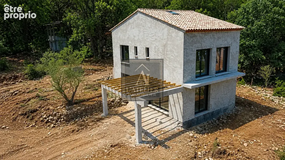 Maison à SOLLIES-TOUCAS