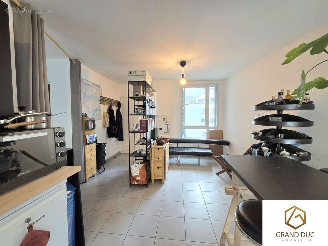 Appartement à MARSEILLE-3E