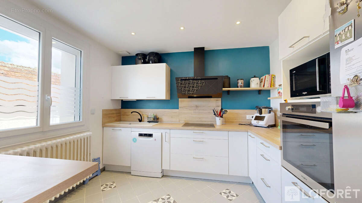 Maison Neuilly Le Real - photo 13
