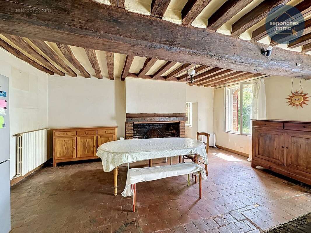 Maison à FAVIERES