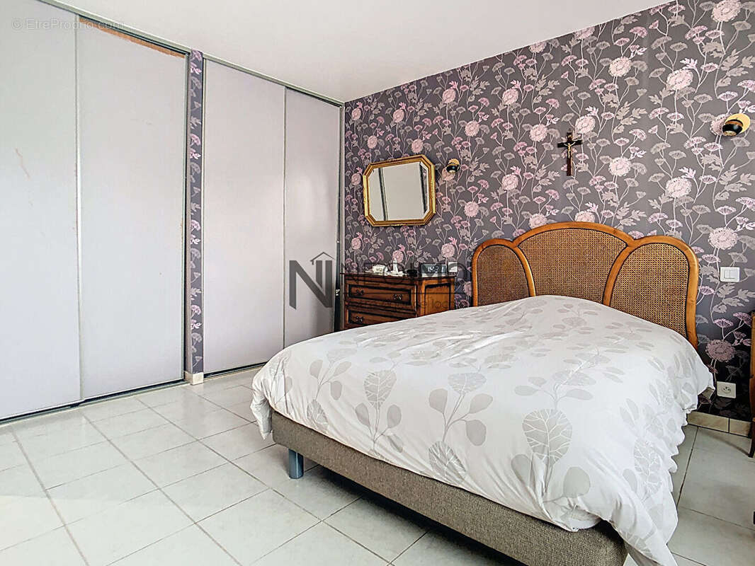 Maison à NEUFCHATEAU