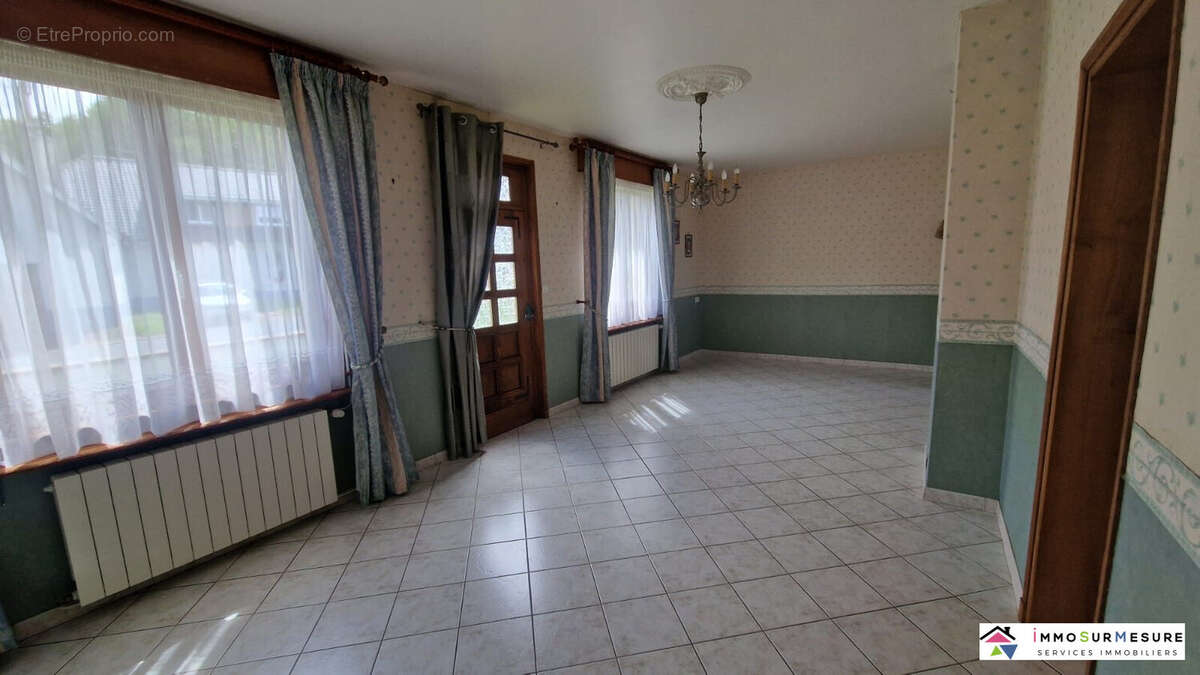 Maison à FILLIEVRES