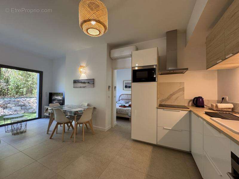 Maison à CARQUEIRANNE