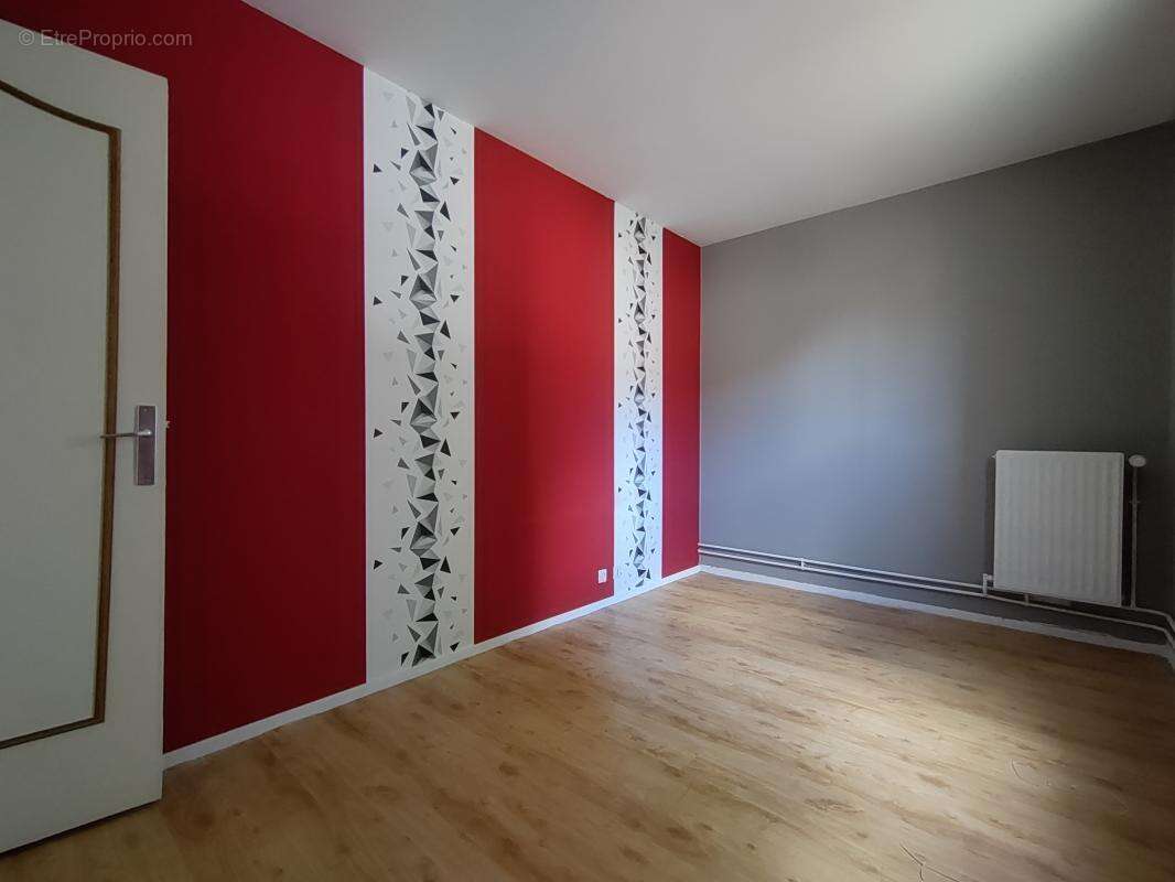 Appartement à BORNEL