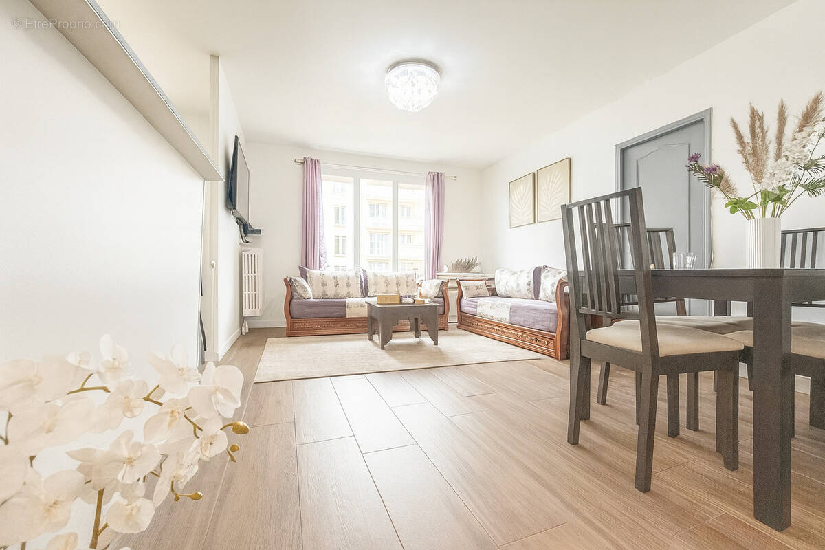 Appartement à SAINT-ETIENNE