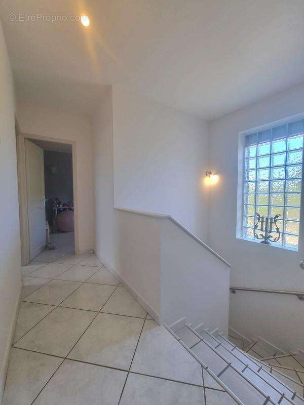 Maison à SAINT-MARTIN-DE-VALGALGUES