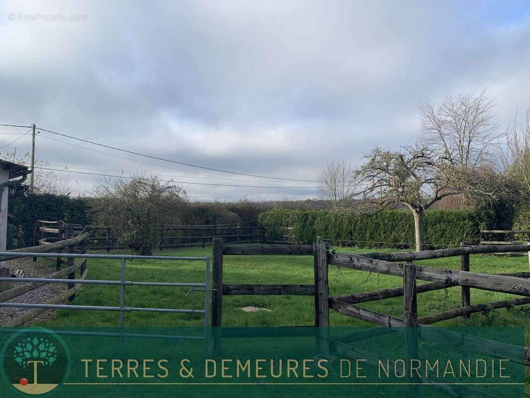 Maison à BEAUMESNIL