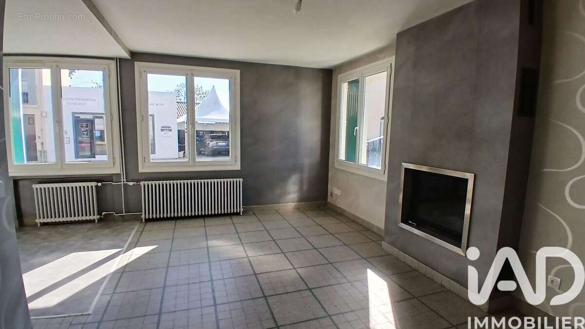 Photo 3 - Maison à VENANSAULT
