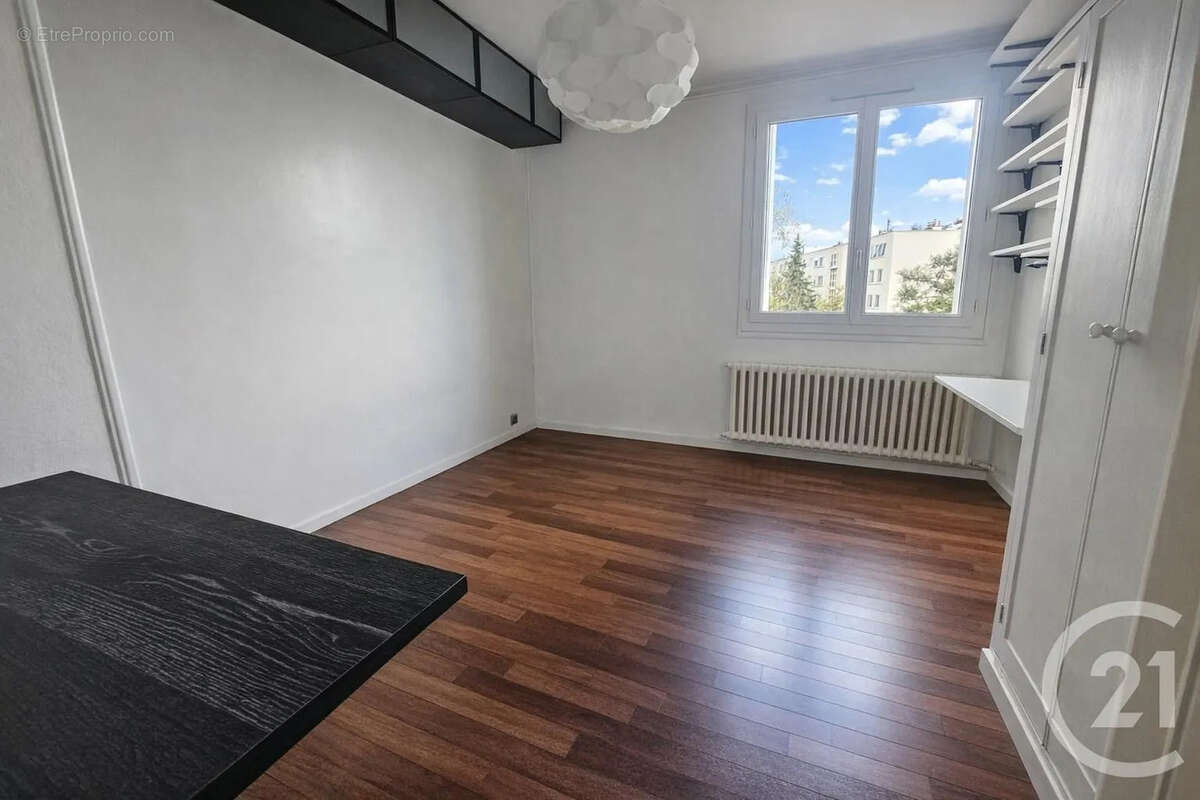 Appartement à SAINT-MAUR-DES-FOSSES