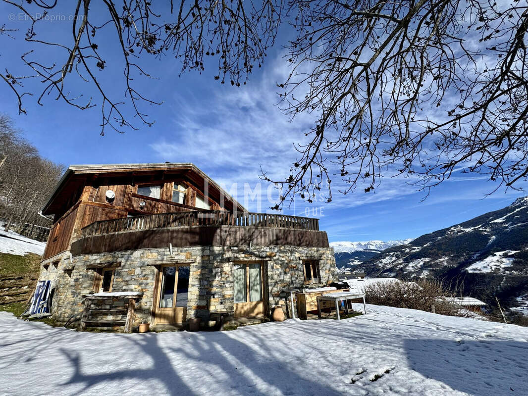 Maison à LES CHAPELLES