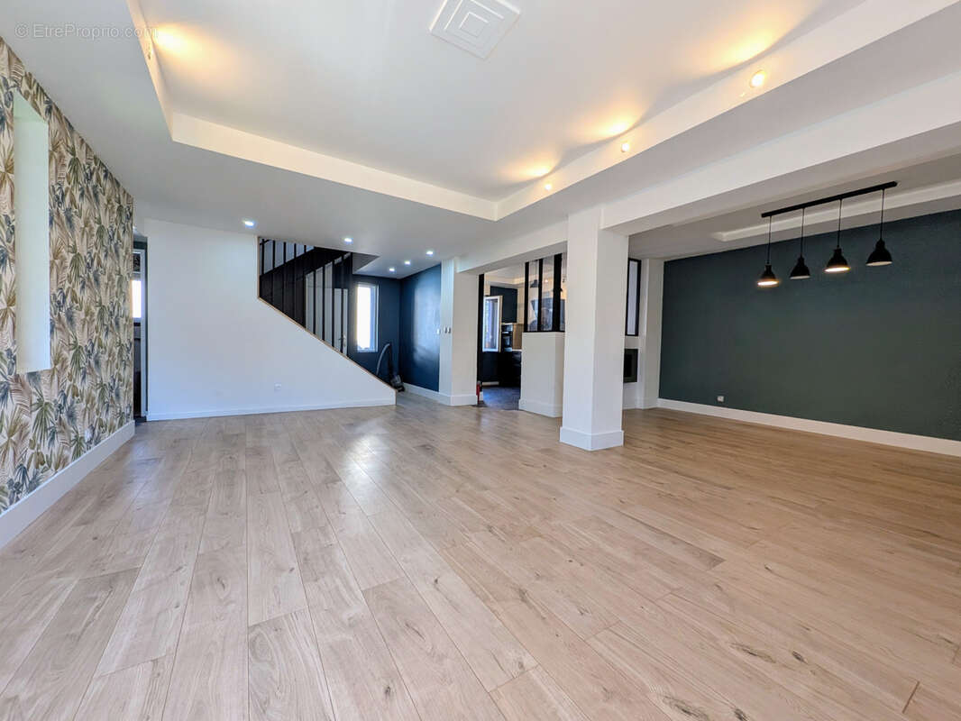 Maison à JARVILLE-LA-MALGRANGE