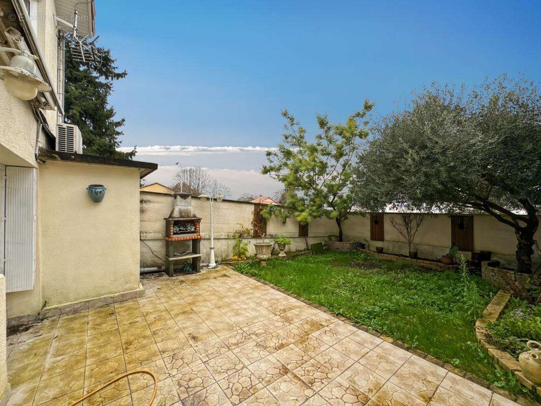 Maison façon loft/ volumes /garage/terrasse/jardin/3 suites parentales ! - photo 16