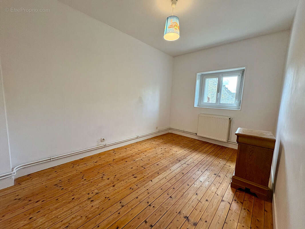 Maison à CLACY-ET-THIERRET