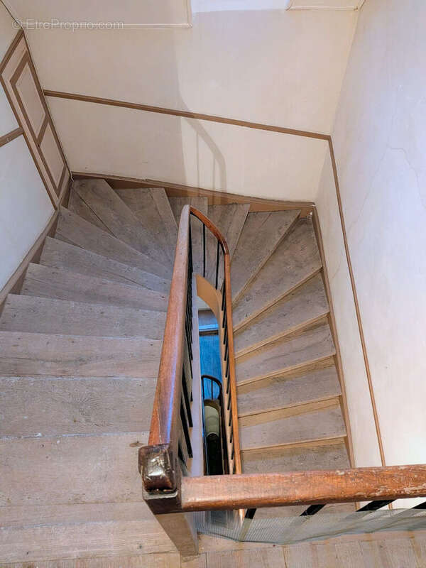 Appartement à VIC-SUR-CERE