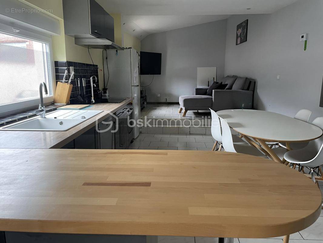 Appartement à PONT-A-VENDIN