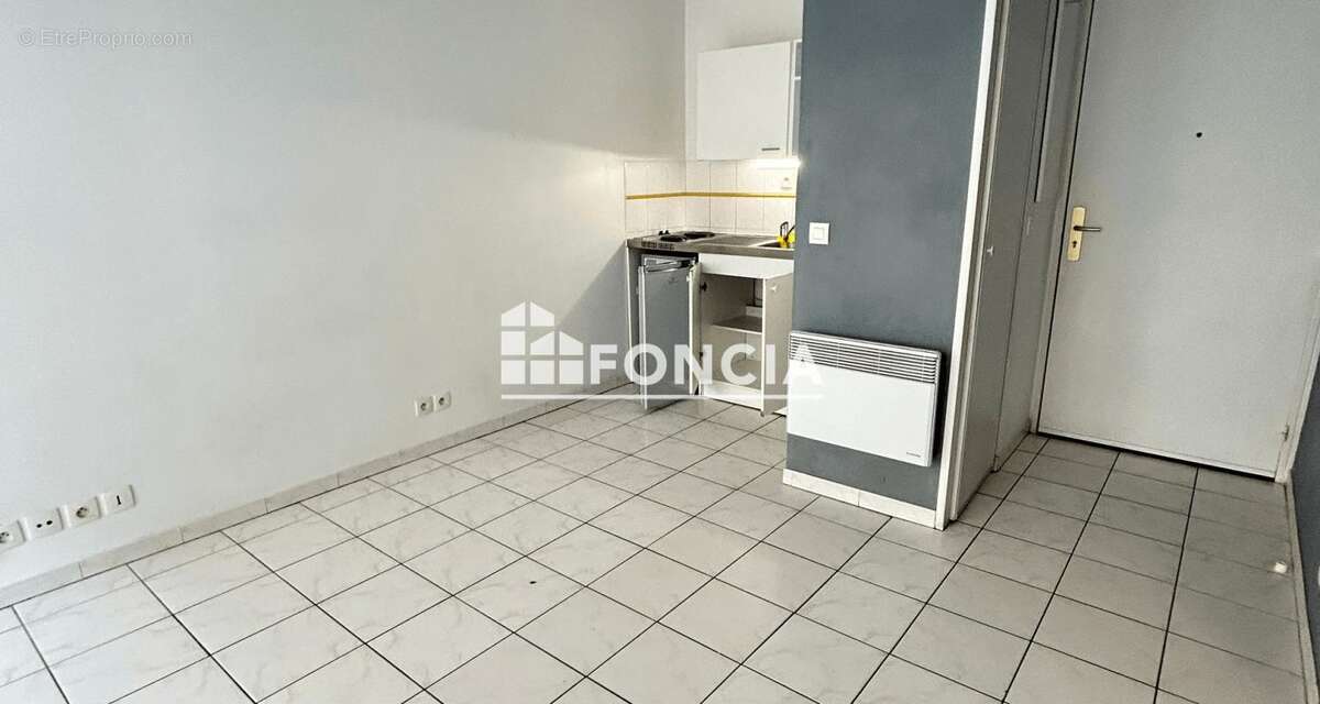 Appartement à MARSEILLE-5E