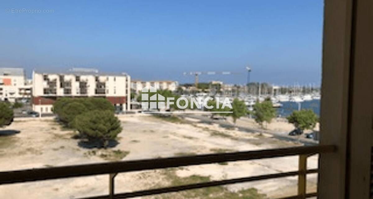 Appartement à PORT-SAINT-LOUIS-DU-RHONE