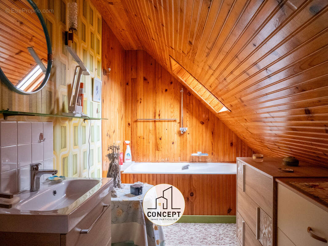 Maison à SAINT-MARTIN-DES-CHAMPS