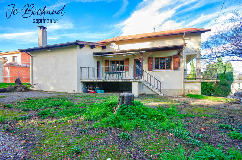 Maison à COLLONGES-AU-MONT-D'OR