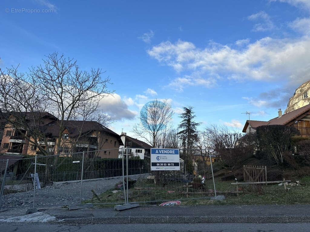 Maison à COLLONGES-SOUS-SALEVE