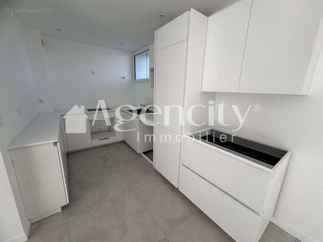 Maison à BUSSY-SAINT-GEORGES