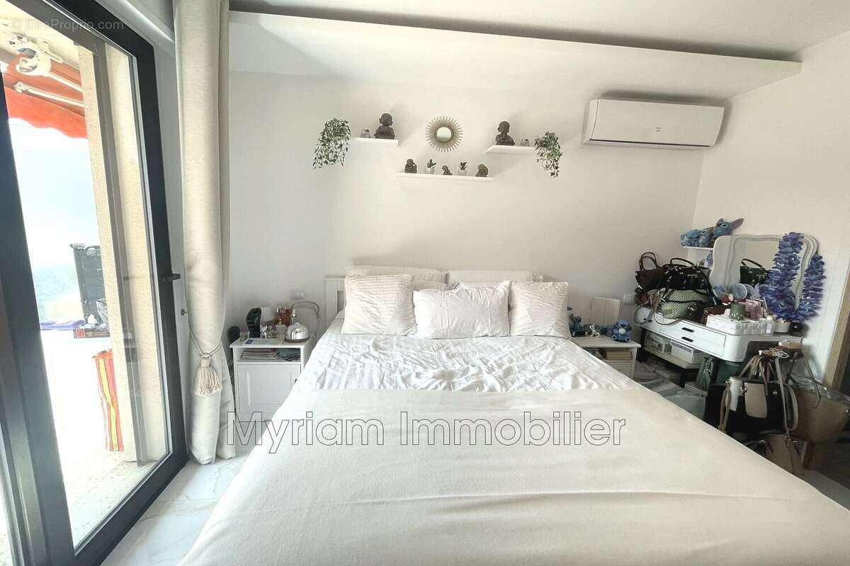 Appartement à LE CANNET