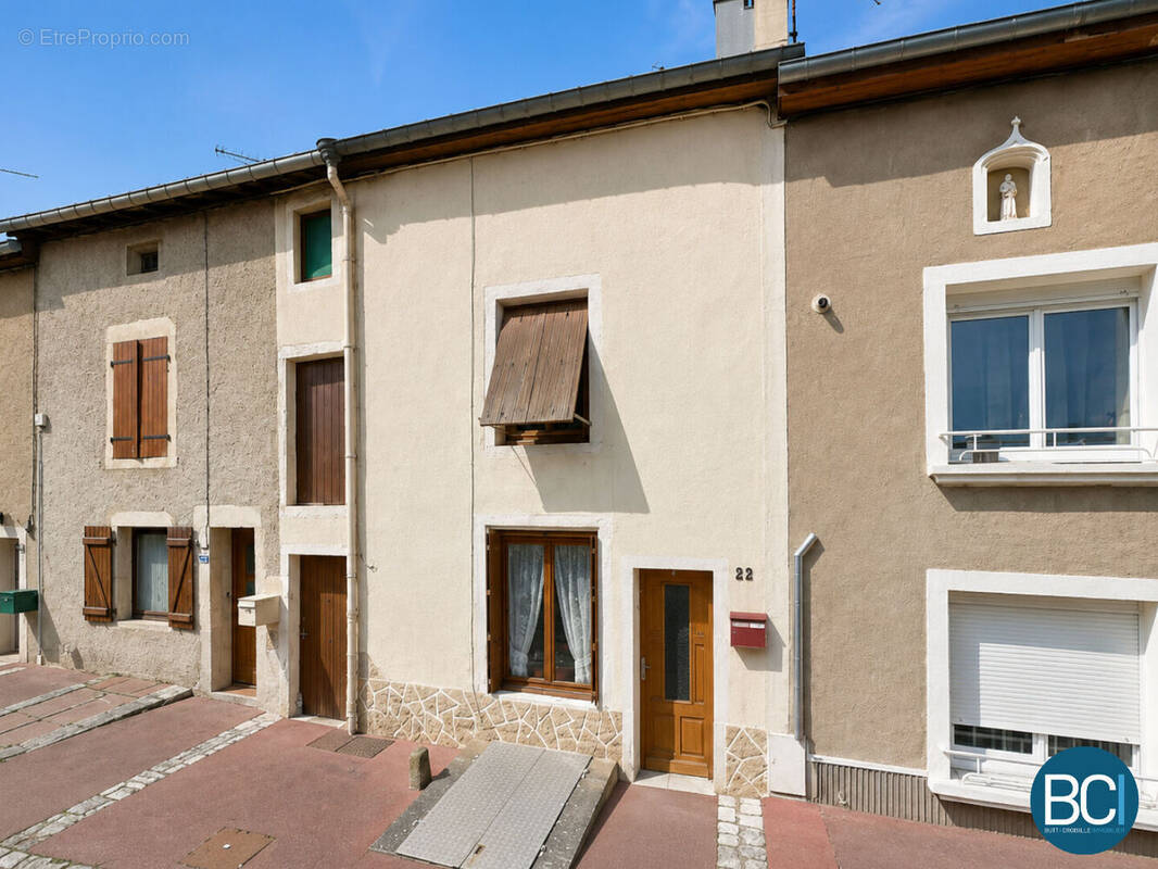 Maison à GONDREVILLE
