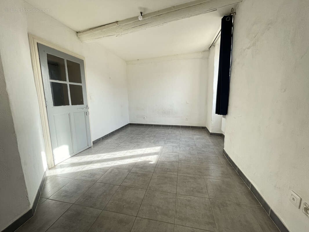 Appartement à CLARENSAC