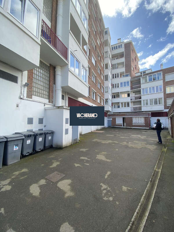 second accès local - Commerce à ROUBAIX