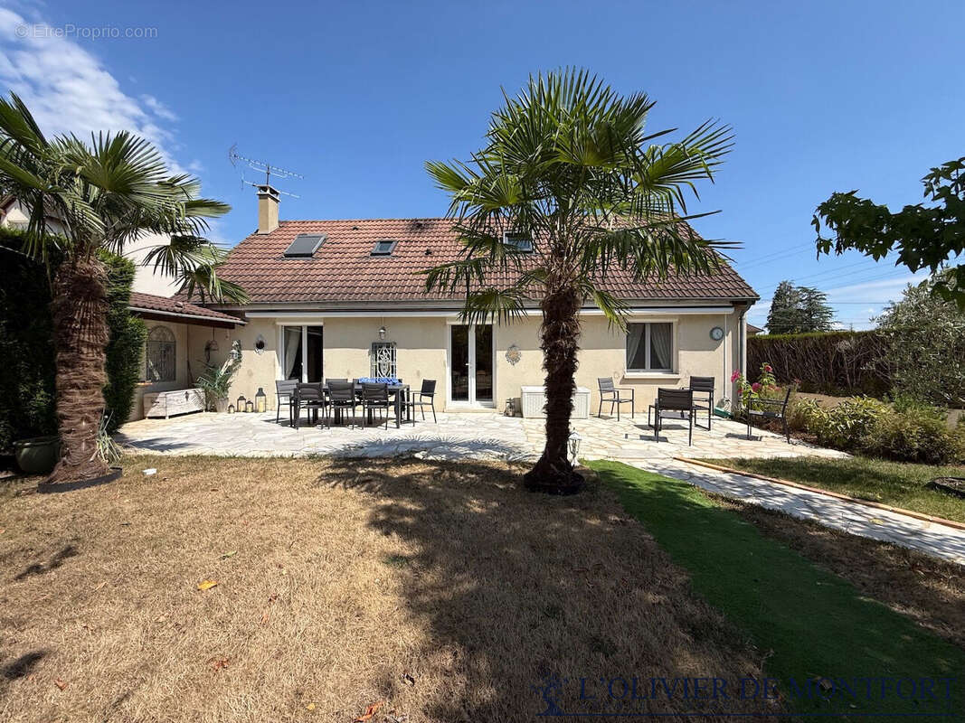 Maison individuelle Les Essarts Le Roi  de 139 m² au sol - photo 3