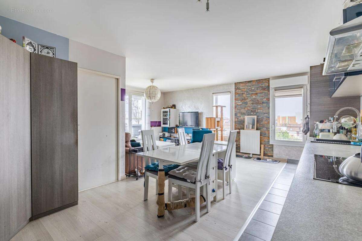 Appartement à STAINS