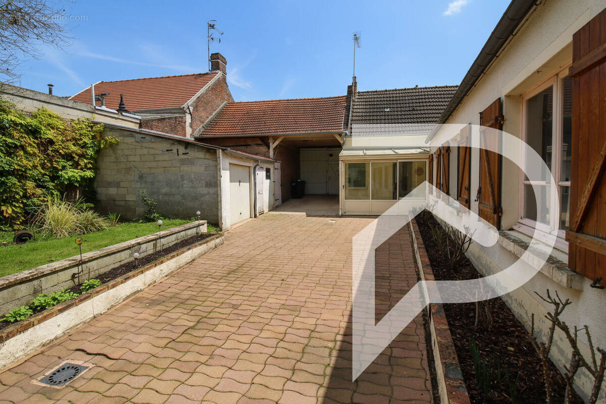 Maison à GRANDFRESNOY