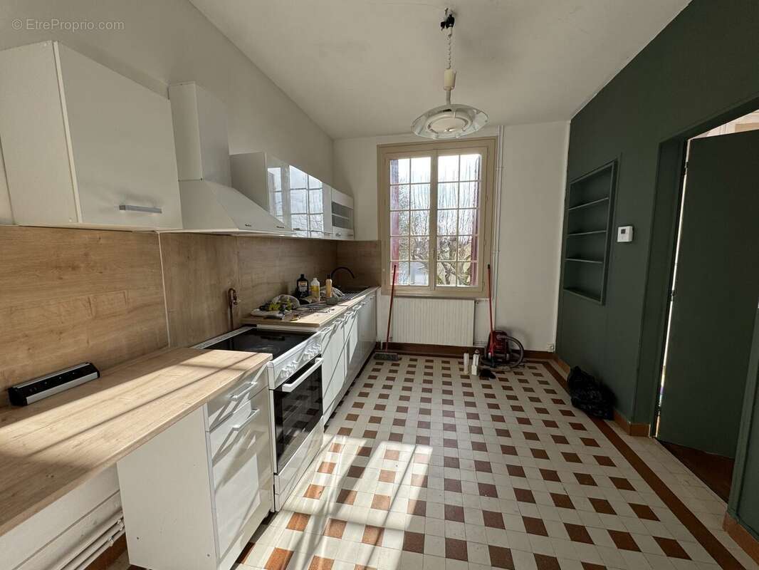 Maison à SAINTES