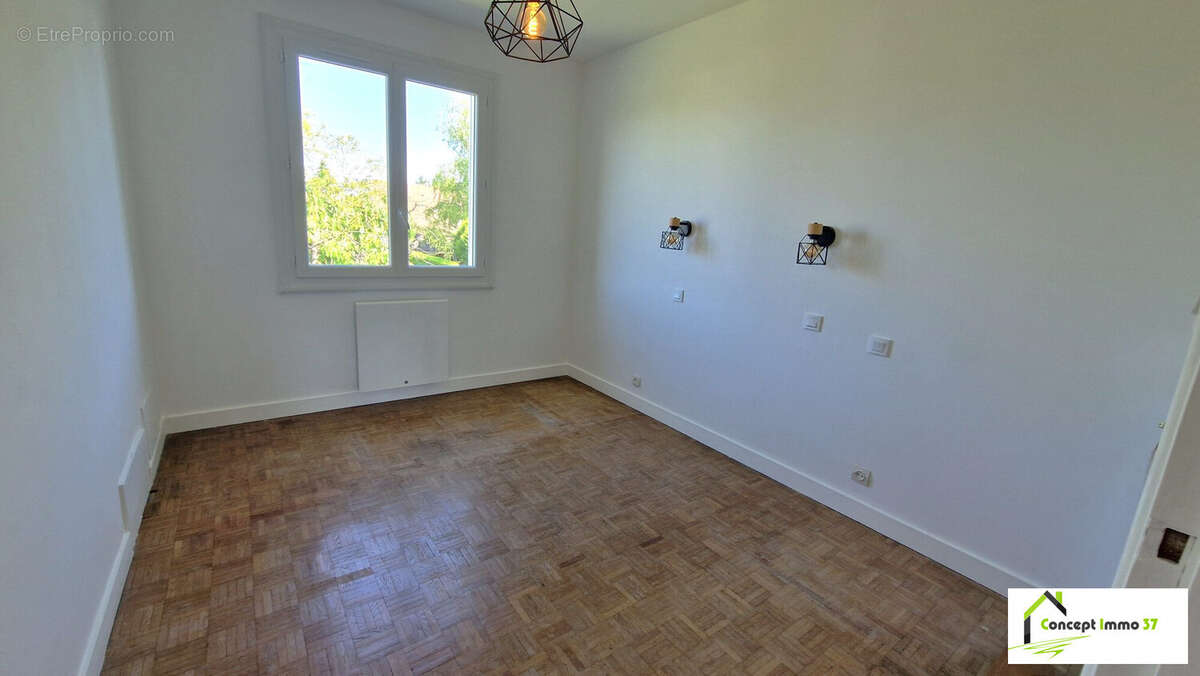 Maison à MONTLOUIS-SUR-LOIRE