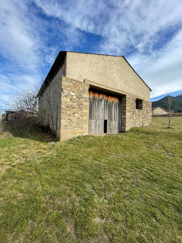 Terrain à SAINT-PIERRE-DELS-FORCATS