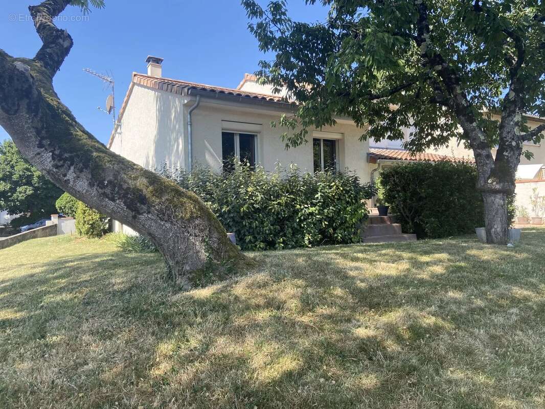 Maison à SALIES