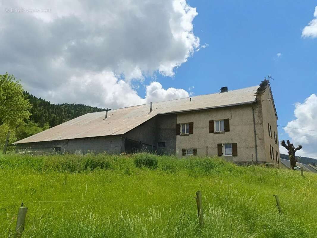 Maison à MEAUDRE