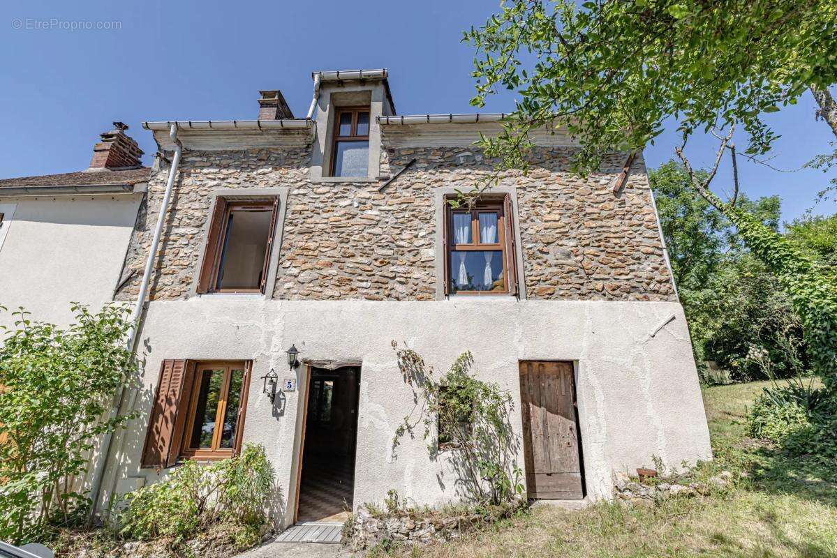 Maison à MONTGE-EN-GOELE