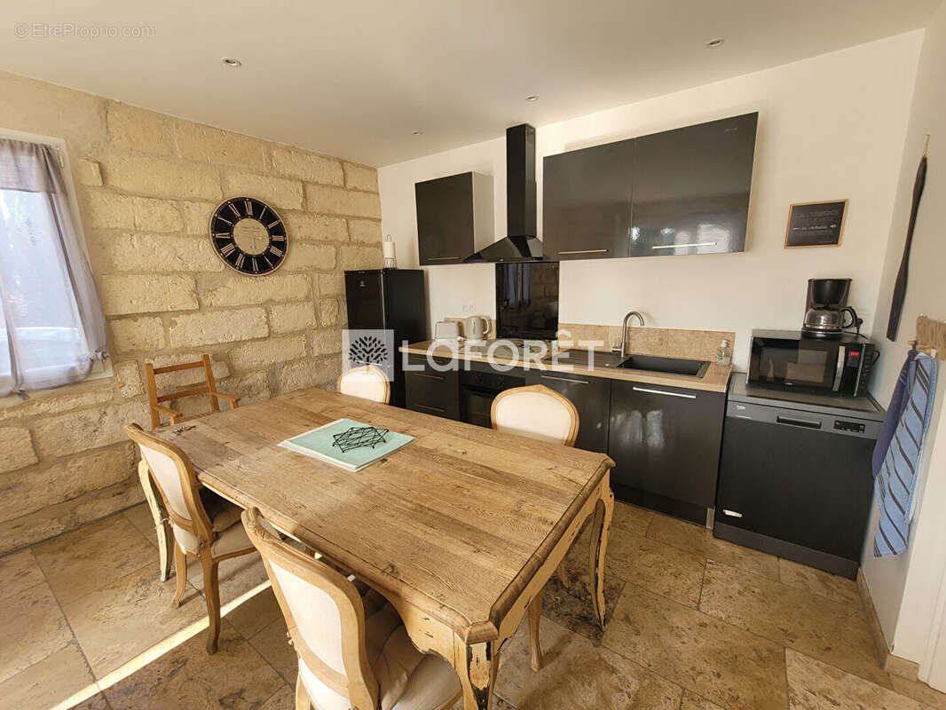 Mas en pierre composé de 3 appartements + parcelle de terrain nue 1833 m² - photo 6