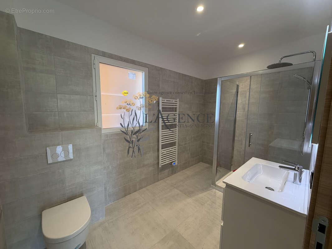 Appartement t3 avec terrasse   saint-florent - photo 4
