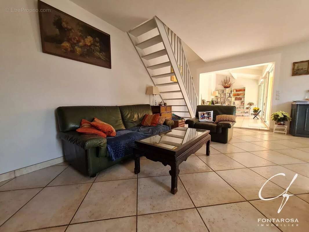 Appartement à FREJUS