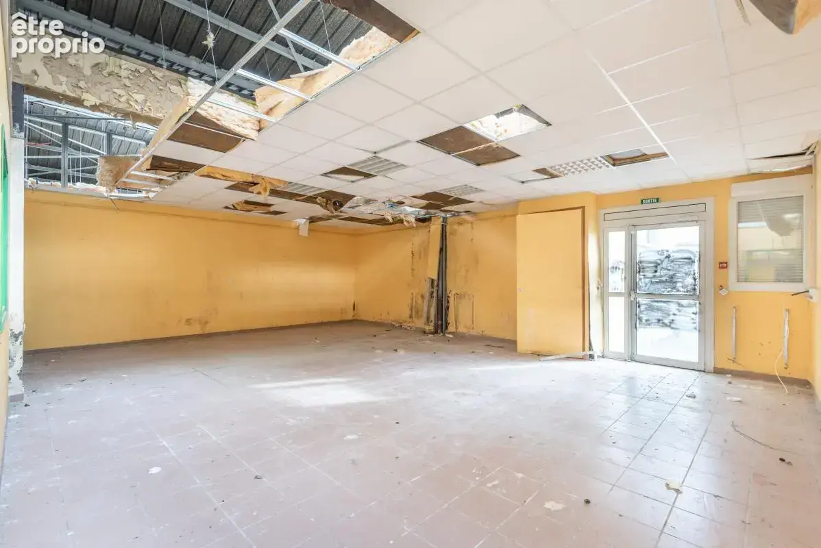 Bureaux - 2 141 m² - Saint-Flour (15) - photo 10
