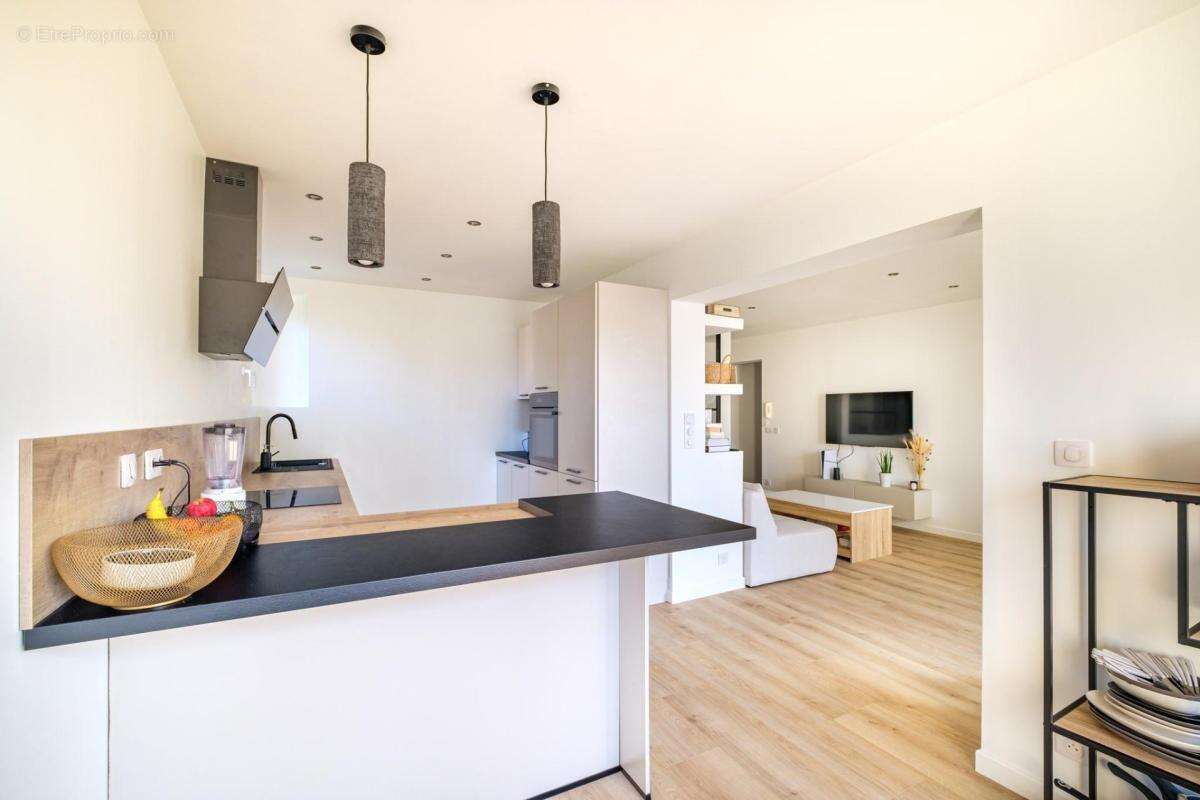 Appartement à TASSIN-LA-DEMI-LUNE